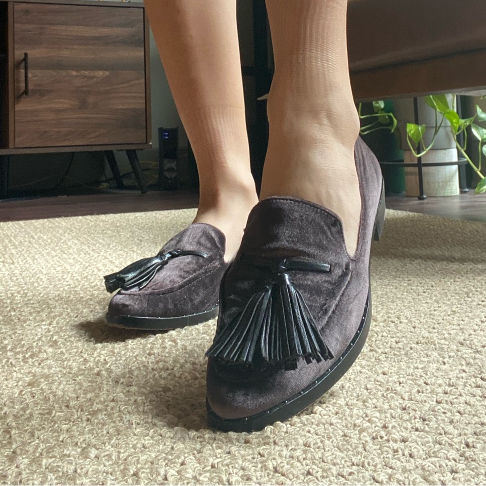 Vince Camuto Velvet Loafers withTassle